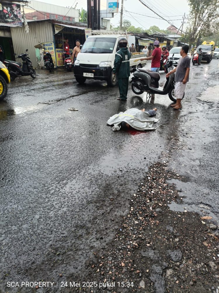 Tabrakan di Depan Rumah Makan Geprek Pahlawan ,Satu Orang Pelajar SMP Sunan Ampel Meninggal Dunia
