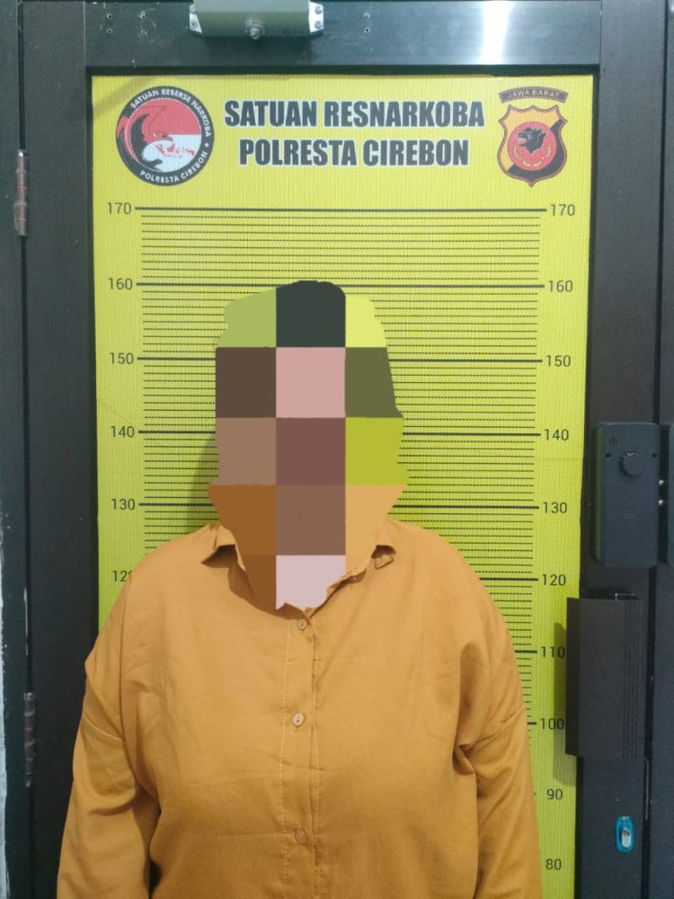 Edarkan OKT,Polresta Cirebon Amankan IRT di Rumahnya