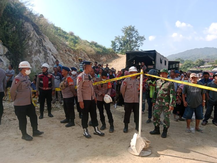 Polresta Cirebon Gelar Apel Kesiapan Evakuasi Longsor Gunung Kuda Digelar,400 Personel Gabungan Dikerahkan