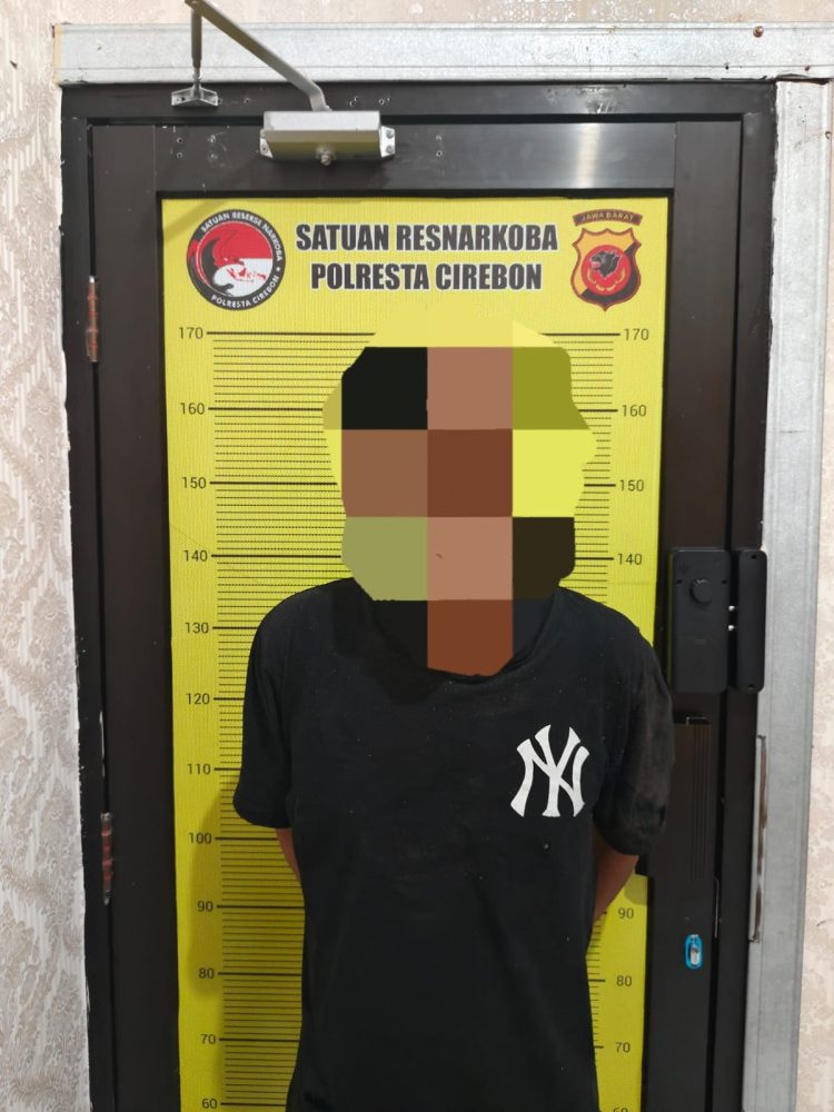Polresta Cirebon Ungkap Kasus Peredaran Obat Keras Tanpa Ijin di Gebang