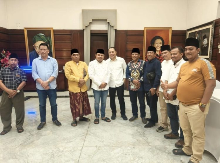 Audiensi Hangat di Rumah Dinas Walikota Surabaya: FSMI dan Pemkot Capai Kesepakatan Soal Penataan Parkir Toko Modern