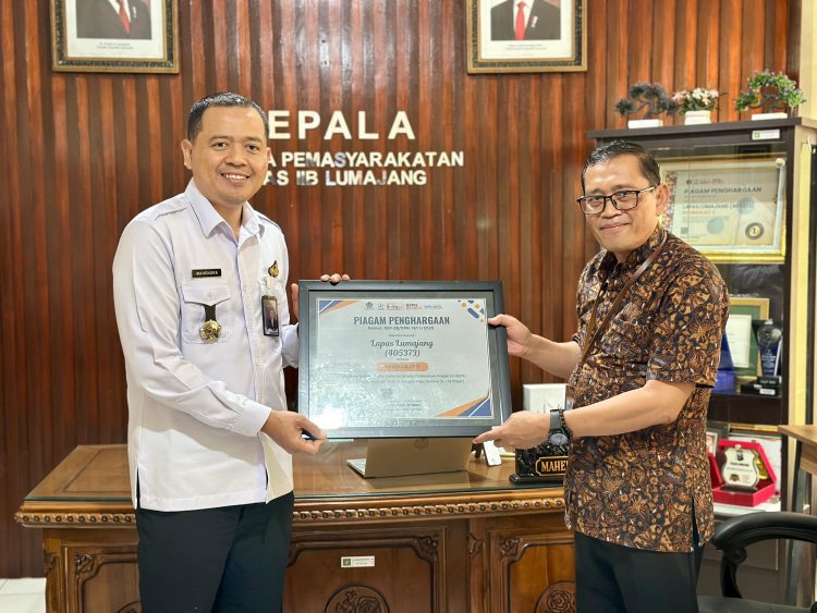 Lapas Lumajang Raih Peringkat 2 IKPA Kategori Pagu Sedang,Penghargaan Diserahkan Langsung Oleh Kepala KPPN Jember