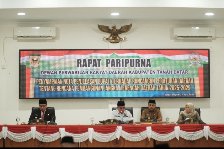 Rapat Paripurna DPRD.RPJMD 2025-2029 Tanah Datar untuk Mewujudkan Kabupaten Madani yang Maju dan Berkelanjutan