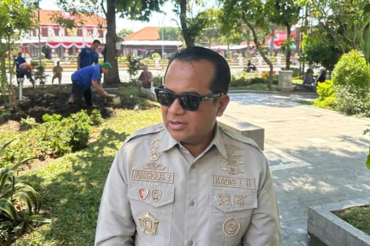 Pasca Pesta Rakyat HUT RI di Depan Grahadi Kepala DLH Jatim Pastikan Kebersihan Tuntas dan Taman Apsari Pulih