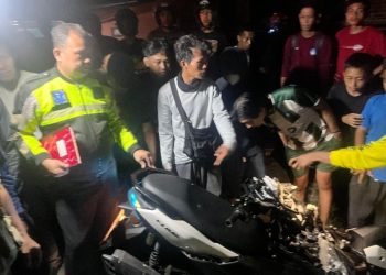 Pengendaran Motor Tewas Usai Tabrak Mobil Parkir Di Jalan Terjadi Kecalakaan Mau Di Maros